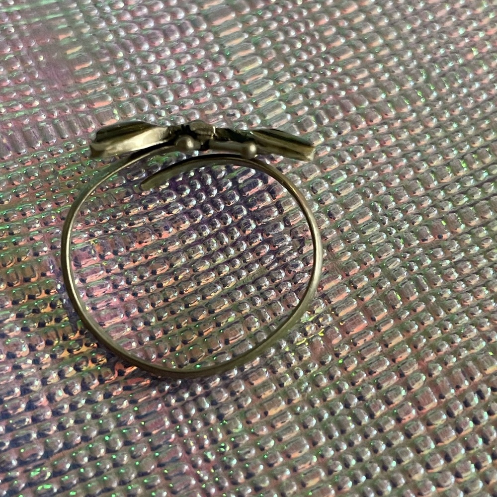 Vintage Mother of Pearl Butterfly ring 🦋 - Picture 3 of 3